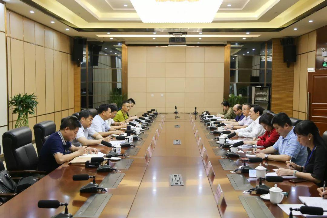 海南舰与广西舰，两大舰船的区别探析，海南舰与广西舰，两大舰船区别深度解析
