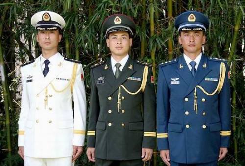 陆军绿色军装图片，历史、象征与荣耀的展现，陆军绿色军装，历史象征与荣耀展现
