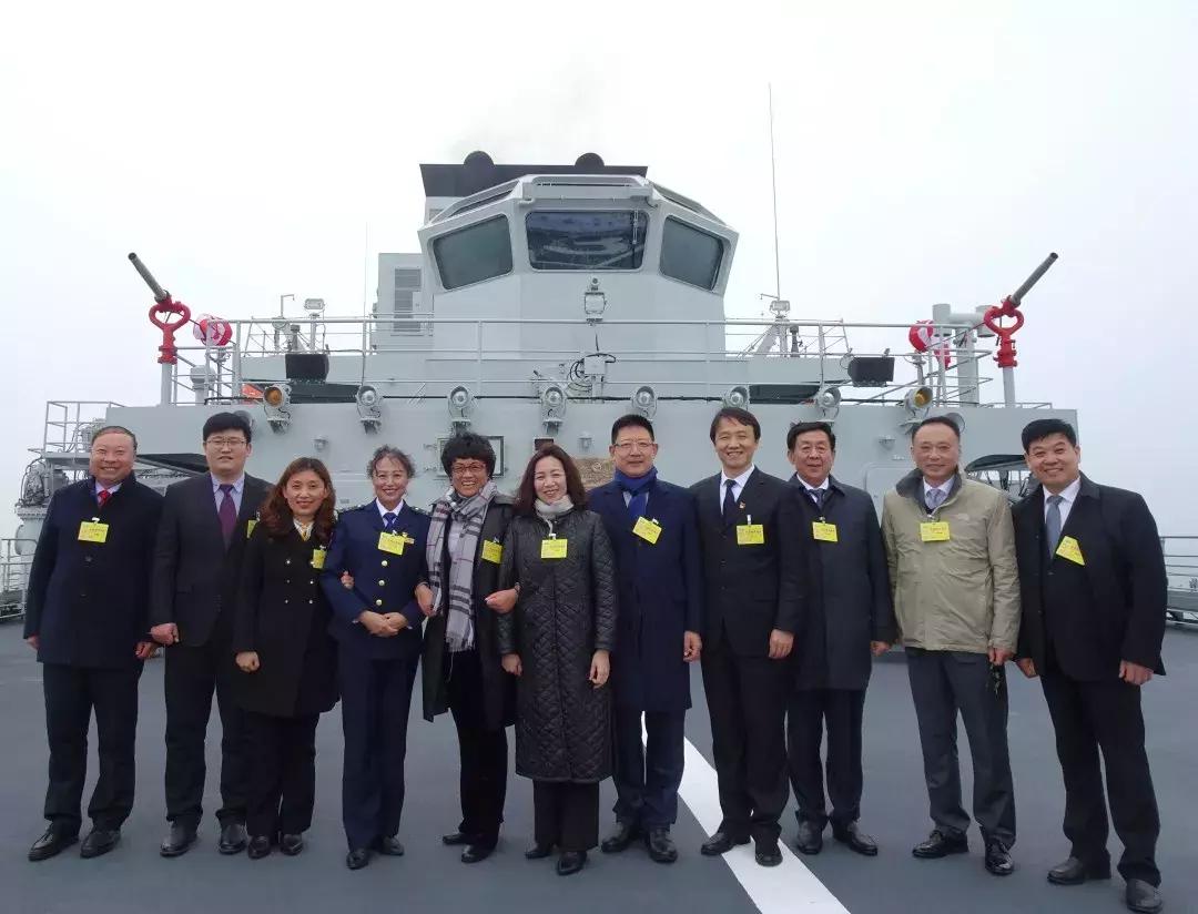 海军参加70周年纪念日，荣耀与力量的展现，海军参加70周年纪念日，荣耀与力量的盛大展示