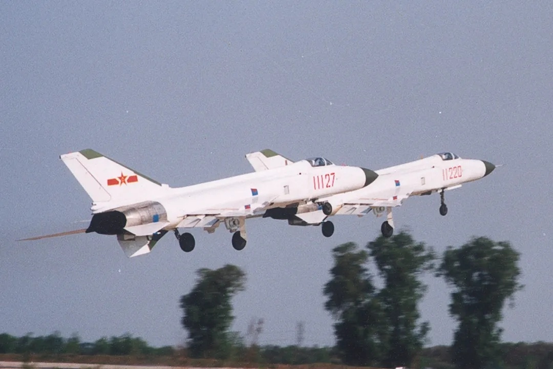 歼八宣传片，展现中国空军力量的震撼之作，歼八宣传片，中国空军力量的震撼展现