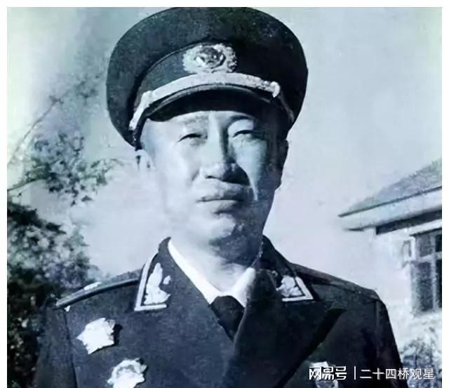 海南岛战役中40军参谋长的英勇事迹与战略智慧，海南岛战役中40军参谋长战略智慧与英勇事迹纪实
