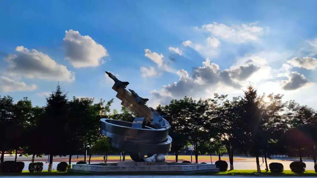 空军航空大学2022年招生简章，空军航空大学2022年招生简章正式发布