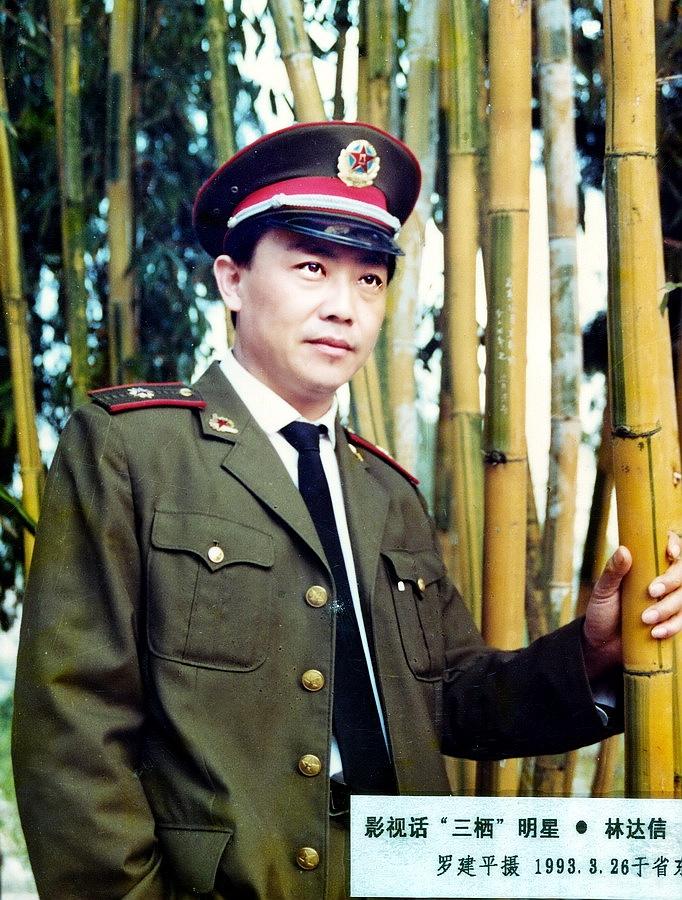 解放军报1990年电子版，历史回顾与数字时代的军事新闻传播，解放军报历史回顾与数字时代的军事新闻传播探索