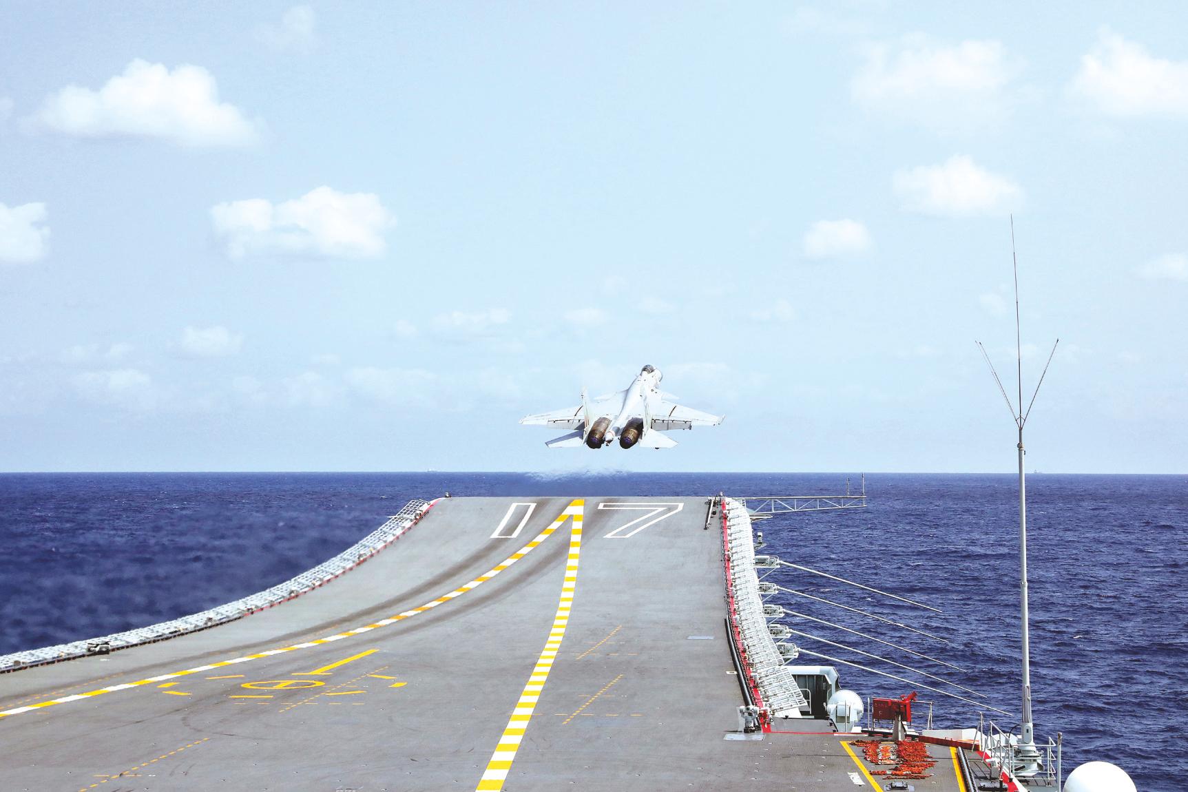 中国山东航母图片,揭示强大国防力量背后的故事,山东航母图片揭示中国国防力量的辉煌背后故事