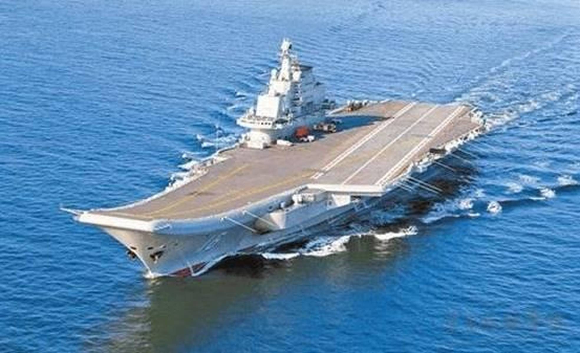 揭秘中国海军新力量，第二艘航空母舰的命名与意义，中国海军新力量揭秘，第二艘航空母舰命名及其意义