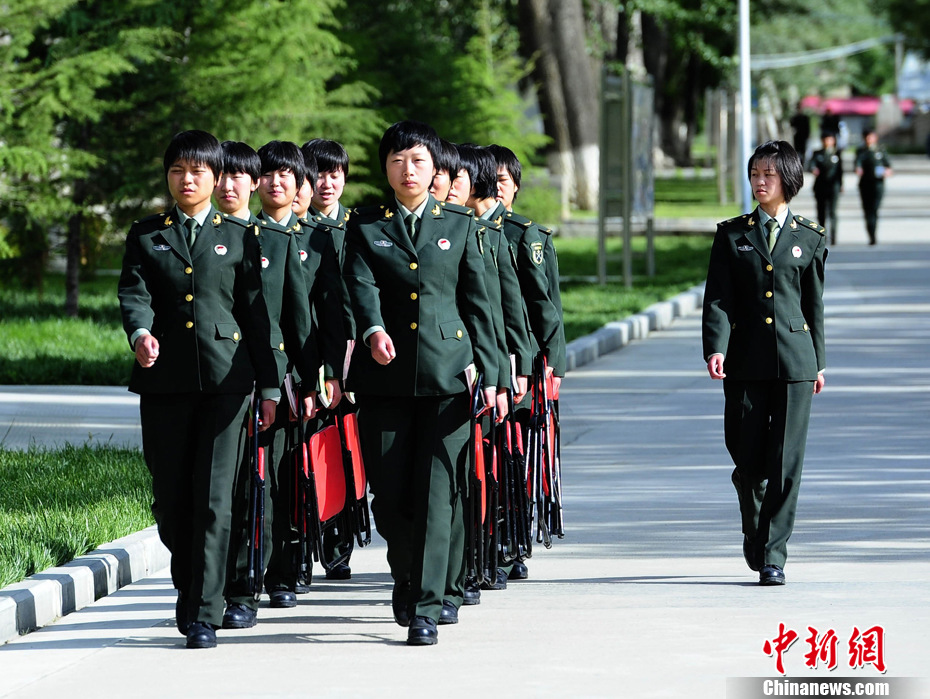 中国人民解放军女兵