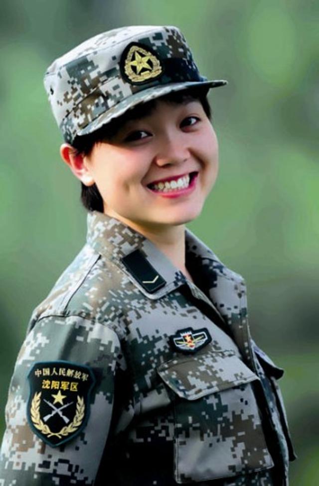 解放军女军官，英勇与美丽的完美结合——高清展现最漂亮军官的风采，解放军女军官，英勇与美丽的完美融合——展现最耀眼的风采