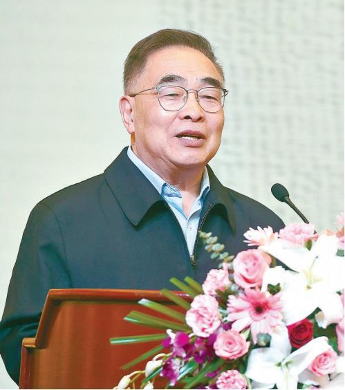 张伯礼，一位杰出的科学家和教育家的奋斗历程，张伯礼，杰出科学家和教育家的奋斗之路