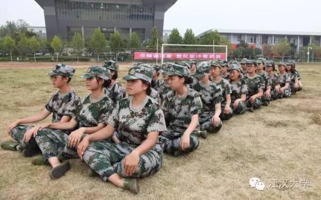 军事第一要闻，全球军事动态深度解析，全球军事动态深度解析，军事要闻一览