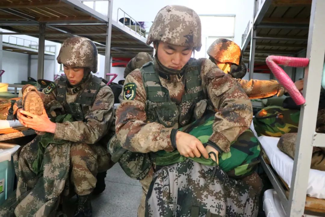 新兵训练，挑战与成长，新兵训练，挑战中的成长之路