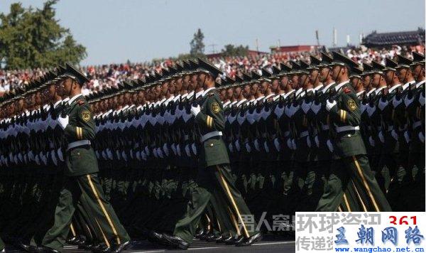 阅兵中的视觉误差，70年阅兵头看错了，阅兵视觉误差揭秘，70年阅兵头看错揭秘