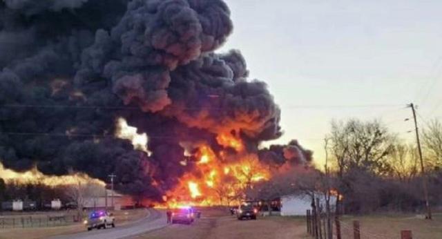 德克萨斯州惊天爆炸事件，悲剧背后的真相探寻，德克萨斯州惊天爆炸事件，探寻悲剧背后的真相