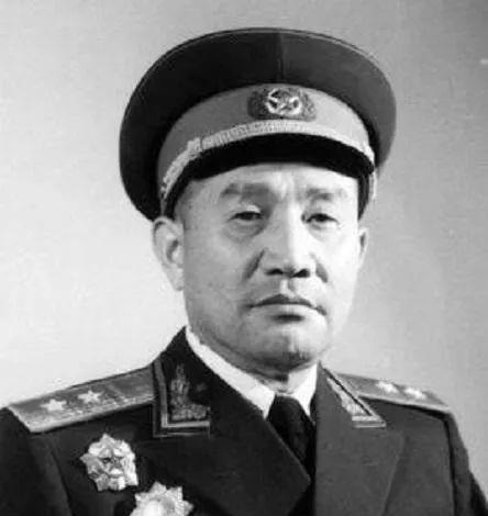 中国二炮部队司令员，英勇无畏的军事领袖，中国二炮部队司令员，英勇无畏的军事领袖风采