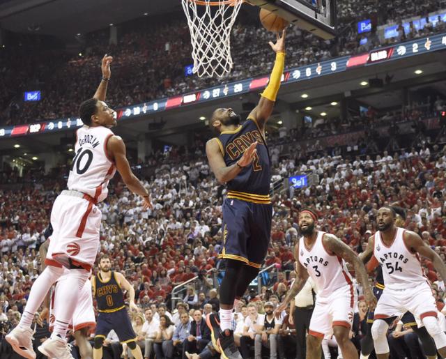 今日NBA赛场直播，热血燃烧，激情四溢，今日NBA赛场直播，热血激情燃爆全场