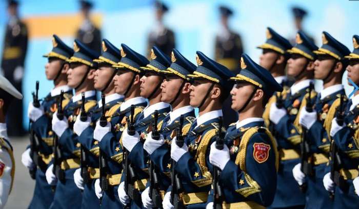 庆祝中国人民解放军建军七十周年阅兵仪式中的将军方阵，中国人民解放军建军七十周年阅兵仪式将军方阵风采展示