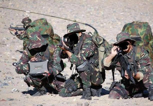 老兵新兵比枪法，传承与超越的较量，新兵老兵枪法对决，传承与超越的较量