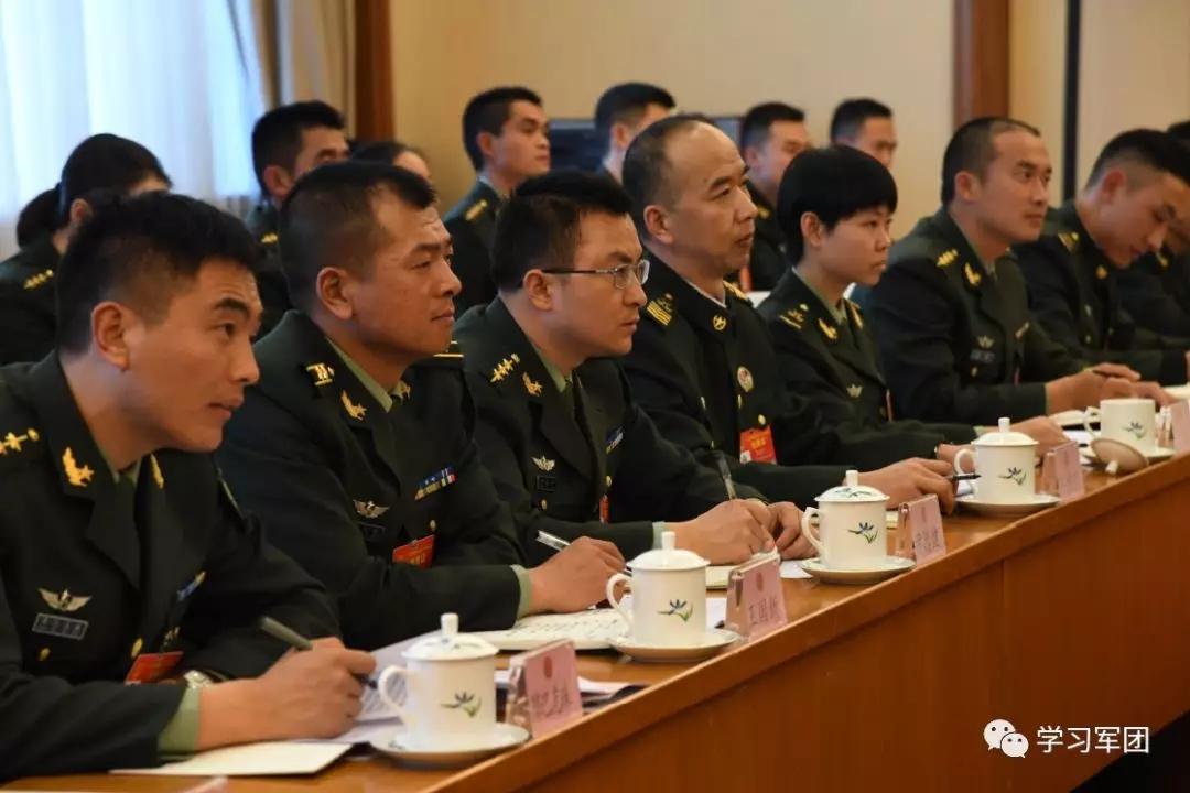 解放军全国人大代表团，展现新时代军民融合深度发展的力量，解放军全国人大代表团展现新时代军民融合深度发展的强大力量