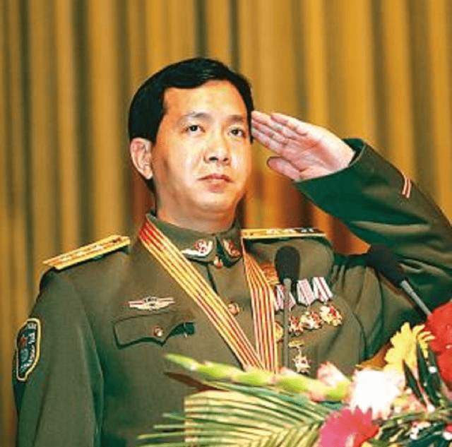 左手将军丁晓东，一位独特的军事领袖的崛起与贡献，左手将军丁晓东，独特军事领袖的崛起与卓越贡献