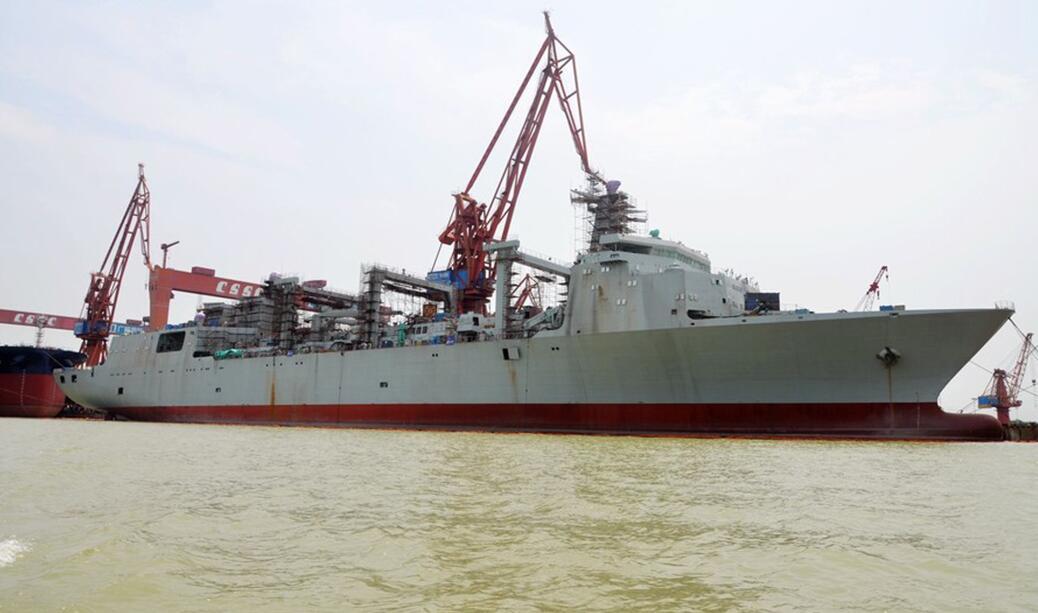 中国海军第一艘万吨军舰，新时代的海洋守护者，中国海军万吨军舰，新时代的海洋守护者