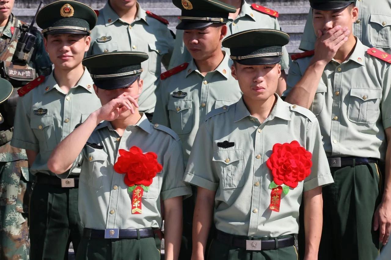 近视人群参军限制，原因与影响分析，近视人群参军限制，原因、影响及现状分析