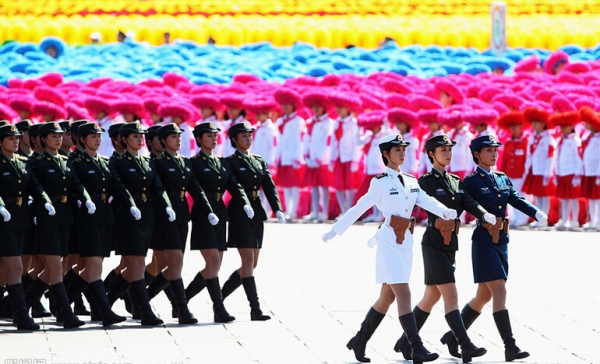 中国女兵方队