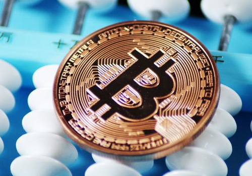 新澳一码一码精准预测下的星巴克集体罢工事件深度解析，星巴克集体罢工事件背后的新澳一码一码精准预测深度解析
