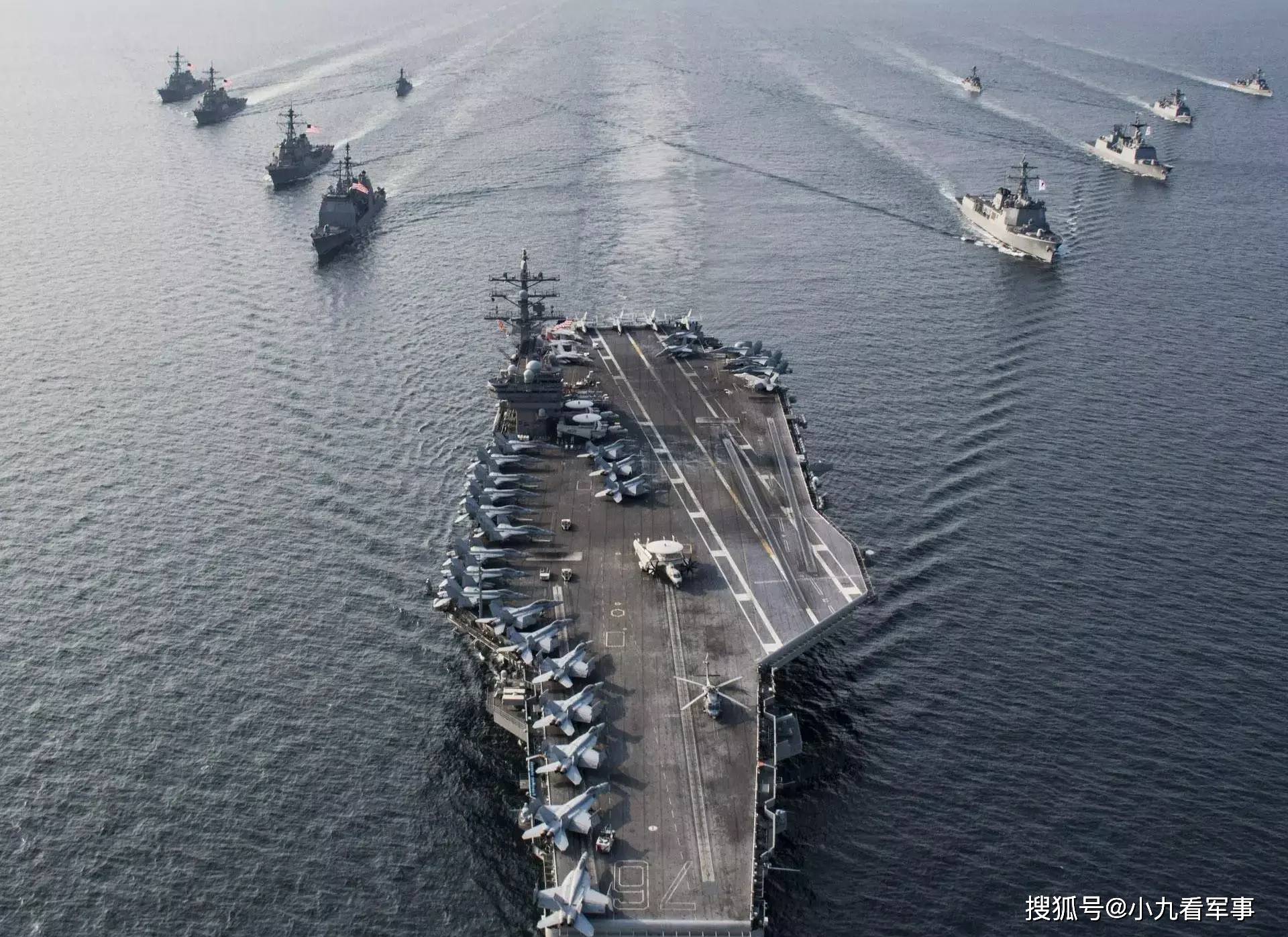 尼米兹级与福建舰，两大战舰的对比与探讨，尼米兹级与福建舰，深度对比与探讨
