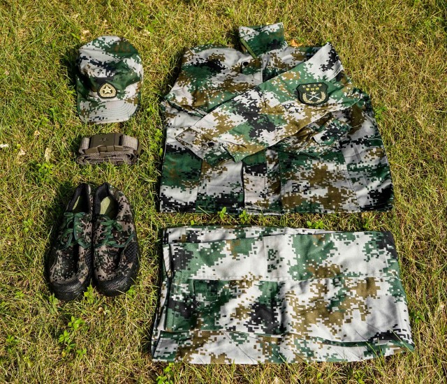 林地迷彩作训服，战士的第二层皮肤，林地迷彩作训服，战士的隐秘战袍