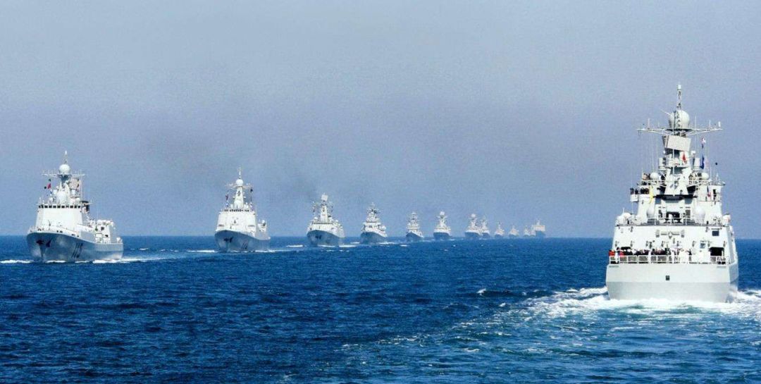中国海军70周年，美国视角下的观察与对比，中国海军70周年庆典，美国视角下的观察与对比分析