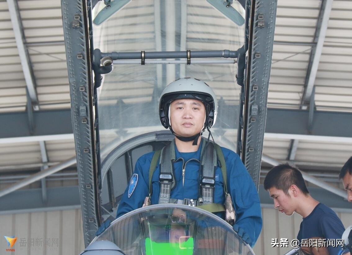 阅兵方阵的距离，一种国家力量的展现与传承，阅兵方阵展现国家力量，传承与荣耀时刻