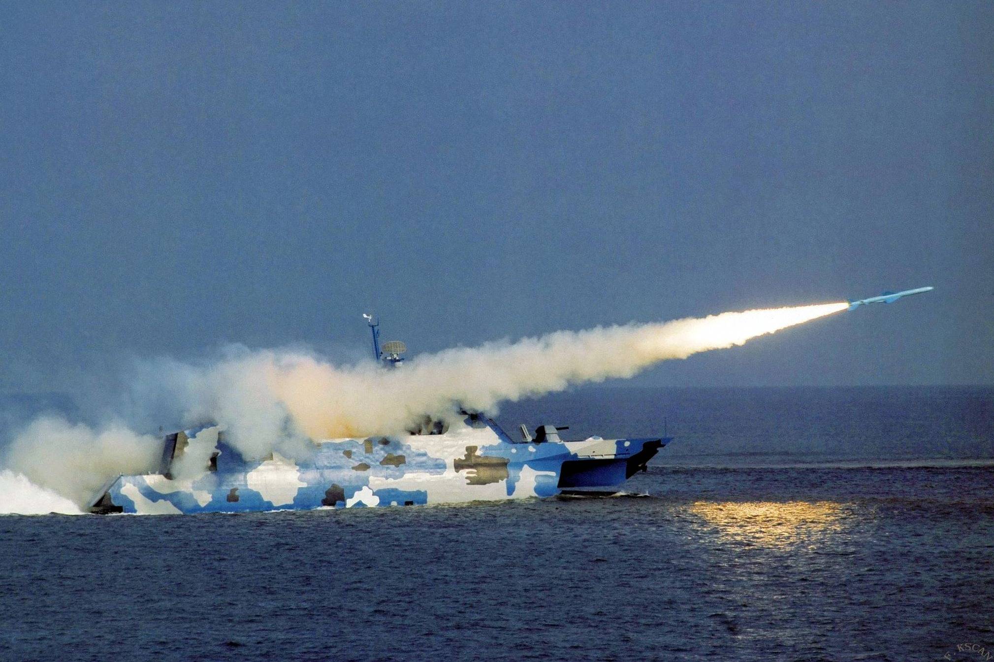 舰对舰导弹型号，现代海战的关键武器，现代海战核心武器，舰对舰导弹型号揭秘