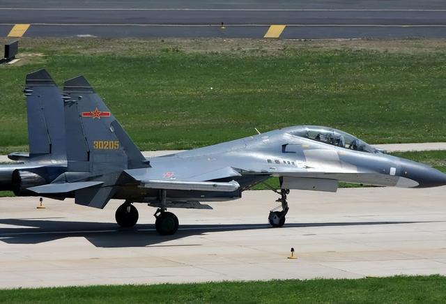 歼八D飞机,中国航空工业的骄傲,歼八D飞机,中国航空工业的辉煌骄傲