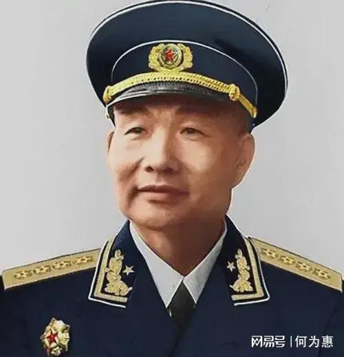 丁晓兵担任8730部队政委的领导风采与时代担当，丁晓兵担任8730部队政委的领导风采与时代担当，展现新时代军队领导力典范