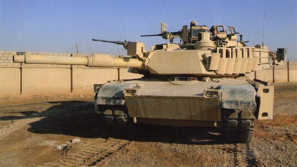 M1A2艾布拉姆斯机枪，现代战争的钢铁巨兽，M1A2艾布拉姆斯机枪，现代战争中的钢铁巨兽霸主