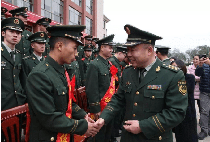 仪仗兵服役年限详解，一般服役几年及其特殊性，仪仗兵服役年限详解，一般与特殊服役年数概述