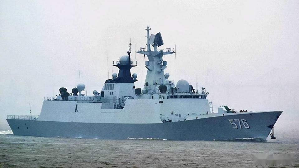 新汕头舰，展现中国海军力量的新里程碑，新汕头舰，中国海军力量的崭新里程碑
