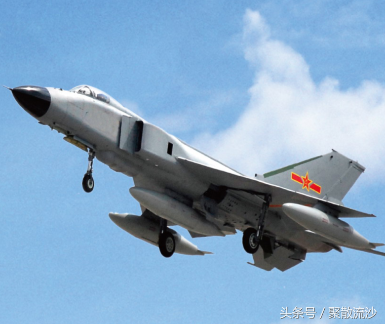 歼8与歼轰7，中国空军力量的双璧传奇，歼8与歼轰7，中国空军力量的双璧传奇风采
