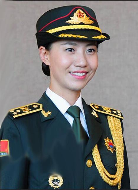 中国人民解放军仪仗队中的女兵，荣耀与担当，中国人民解放军仪仗队女兵的荣耀与担当