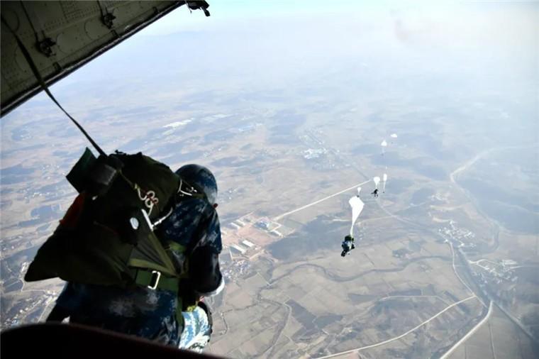 揭秘空降兵第十五军所属战区之谜,揭秘,空降兵第十五军所属战区之谜