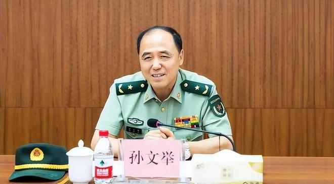 驻澳门部队参谋长赵建明简历概览，驻澳门部队参谋长赵建明简历概览，军中精英，担当重任的将领风采