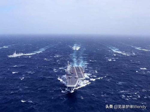 福特号航空母舰与辽宁，海洋力量的交汇，福特号航空母舰与辽宁，海洋力量的交汇点