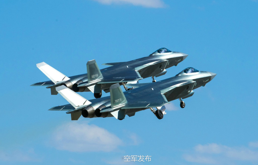 中国空军电影长空破晓预告——2022年震撼来袭！，中国空军电影长空破晓预告发布，震撼来袭，2022年期待无限！