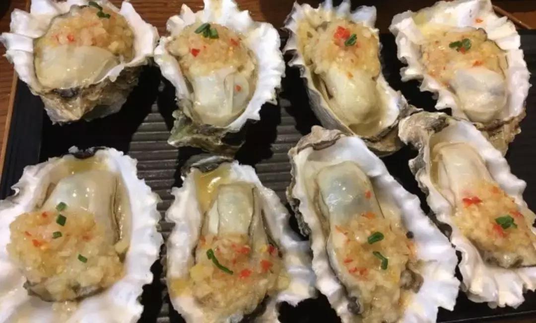 今天周五鸭图片，忙碌中的一抹轻松与愉悦，周五鸭图，忙碌中的一抹轻松愉悦时光