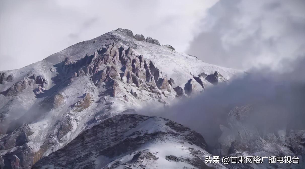 祁发宝与喀喇戍边环境的坚守与挑战，祁发宝与喀喇戍边的坚守与挑战