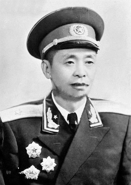 一级战斗英雄享有的待遇，荣耀与尊崇的彰显，一级战斗英雄的尊崇待遇与荣耀彰显