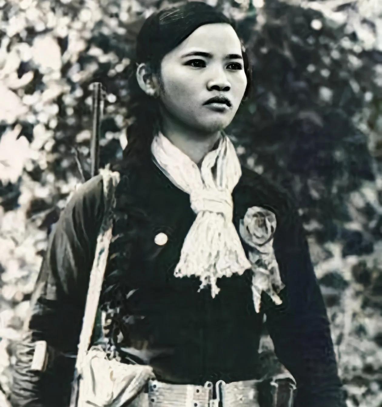 中国女兵照片帅气高清，展现新时代巾帼英雄的风采，中国女兵帅气高清照片，展现新时代巾帼英雄风采