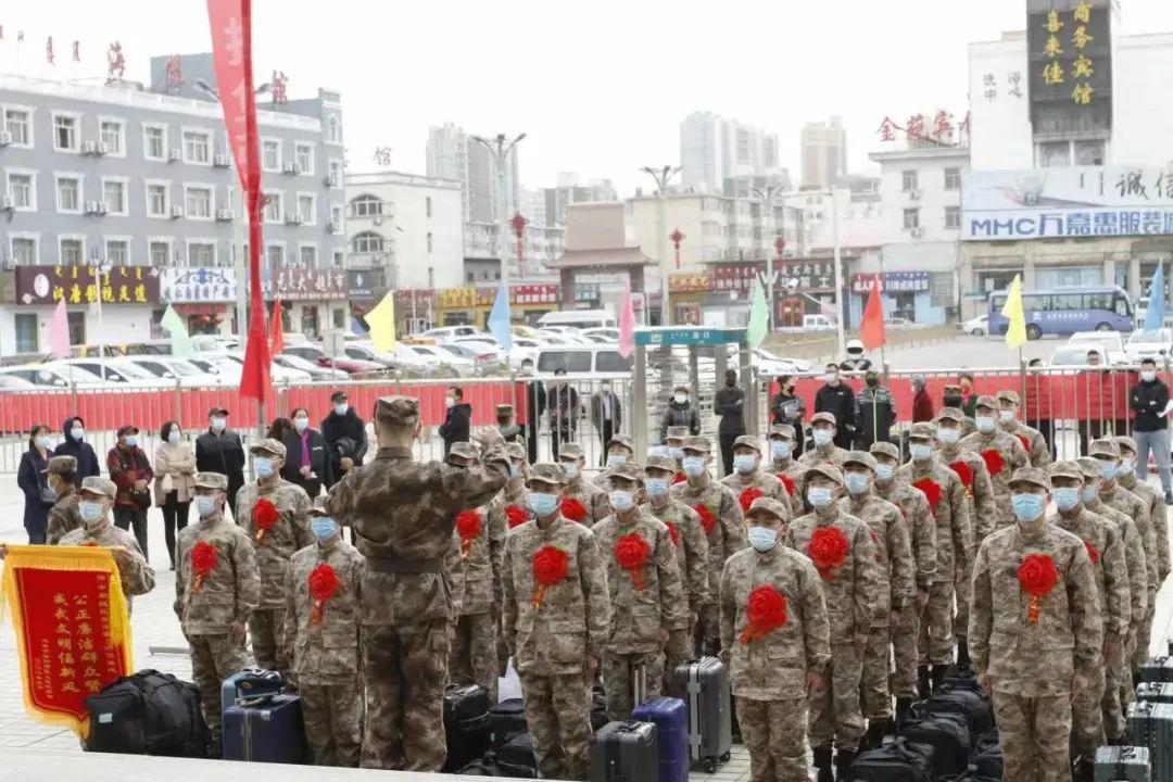 内蒙乌海老兵打新兵，背后的故事与思考，内蒙乌海老兵打新兵事件，背后的原因与深度思考