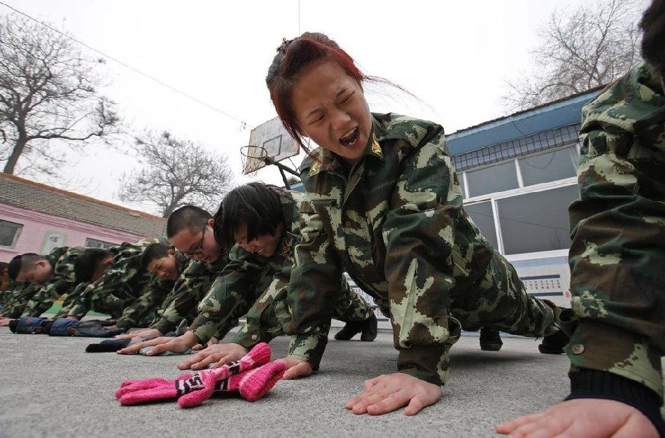 儿童魔鬼训练营学校，探索极端教育背后的真相与挑战，儿童魔鬼训练营学校，极端教育背后的真相与挑战探索