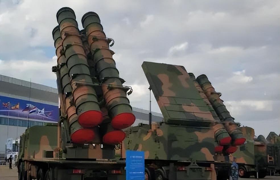 红旗-12防空导弹射程解析，究竟有多远？，红旗-12防空导弹射程深度解析，究竟能覆盖多远距离？