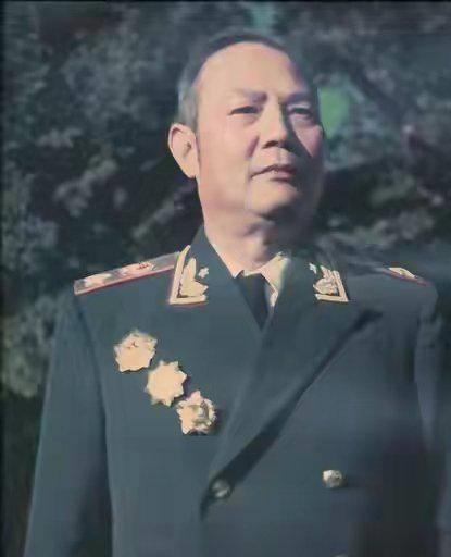 大将、上将、中将、少将排名，军事等级序列探究，军事等级序列揭秘，大将、上将、中将、少将的排名与探究